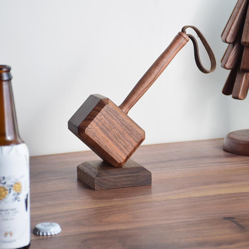 Otwieracz do butelek piwa Thor Hammer