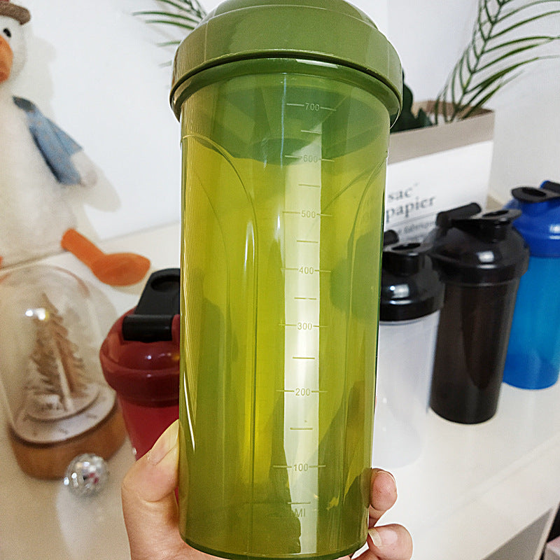 Butelka typu shaker unisex o ponadczasowym designie z praktycznym otworem do nalewania