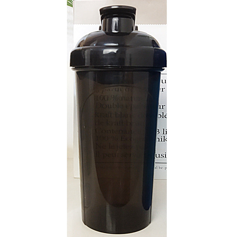 Butelka typu shaker unisex o ponadczasowym designie z praktycznym otworem do nalewania