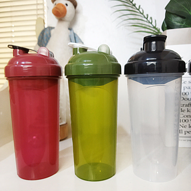 Butelka typu shaker unisex o ponadczasowym designie z praktycznym otworem do nalewania