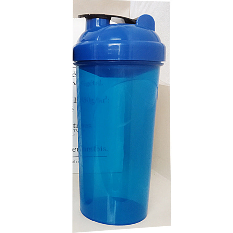 Butelka typu shaker unisex o ponadczasowym designie z praktycznym otworem do nalewania